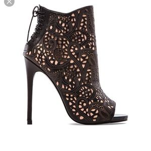 Steve Madden Korsett heel/bootie size 8